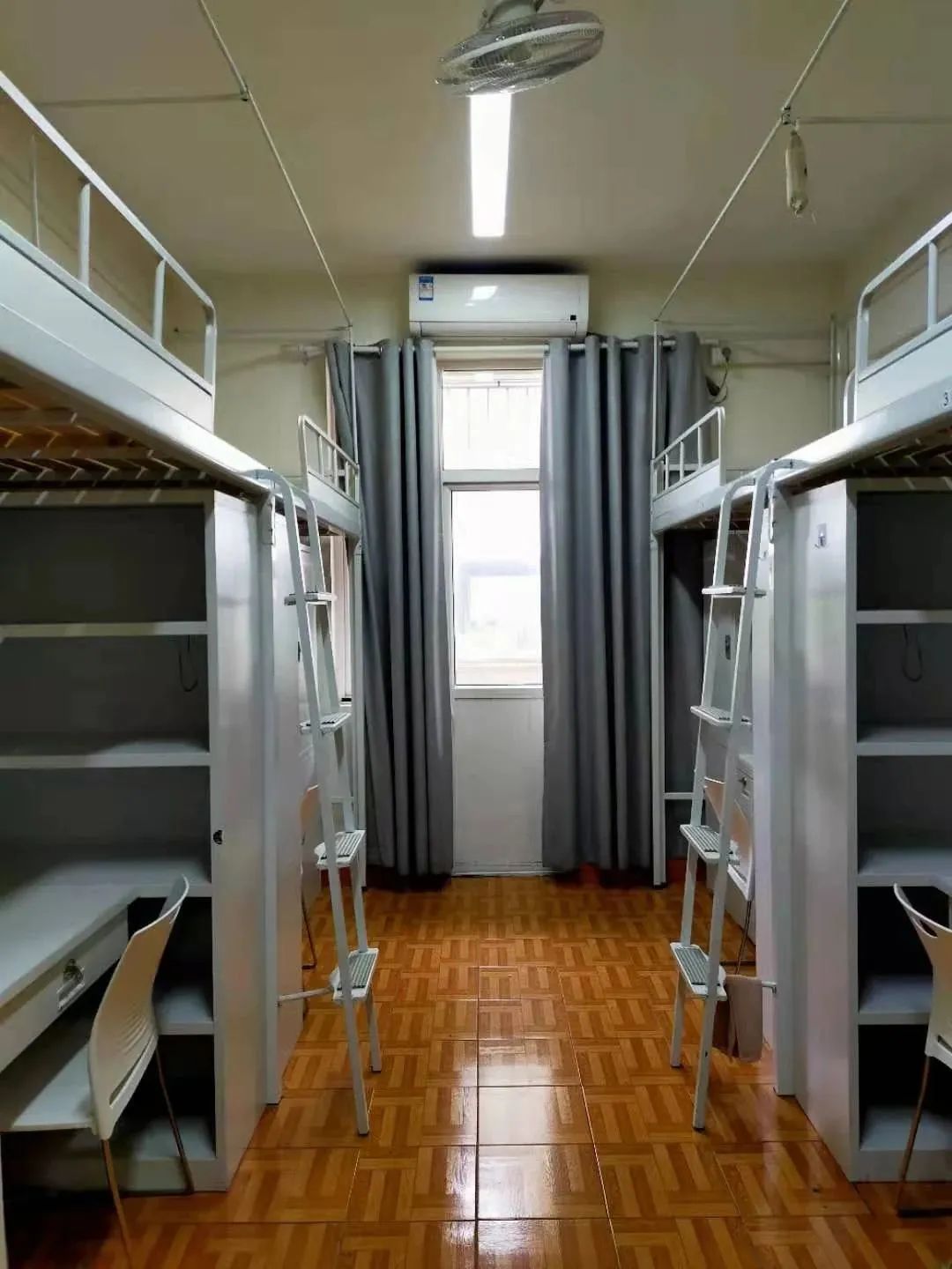 上海大学宿舍条件怎么样,有空调和独立卫生间吗?(附宿舍图片)